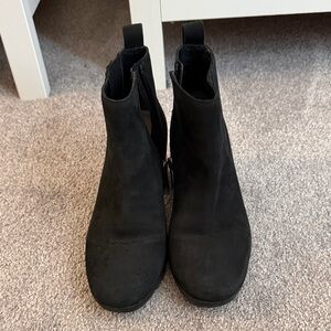 Vionic - Waterproof Lug Sole Ankle Boots